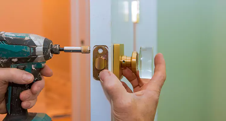 Broken Door Knob Fix in Pensacola, FL